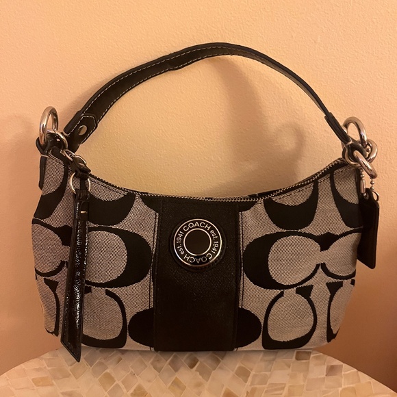 Coach Handbags - Vintage Coach Shoulder Bag Y2K
